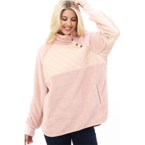 🆕5⭐️BEST SELLER Gorgeous Faux Fur Top - Picture 3 of 4